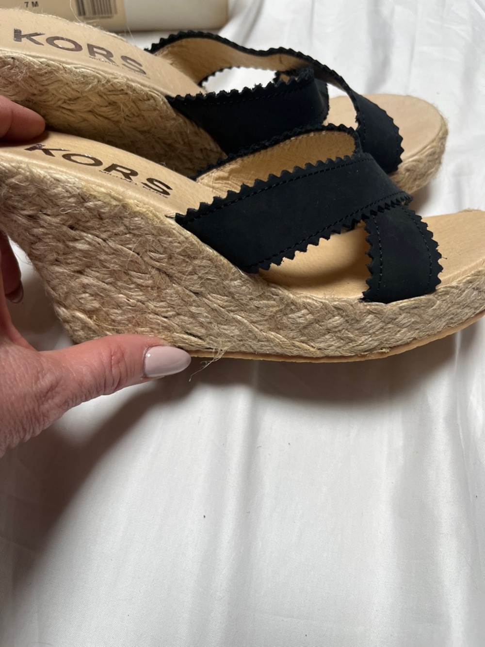 MICHAEL KORS LuLu Black Crisscross Espadrille Wedge Sandals Sz 7 - Picture 7 of 8